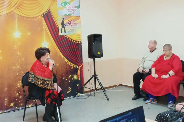 aksenova-1BE78D8C5-4338-BB2B-9581-AF861176DCBD.jpg