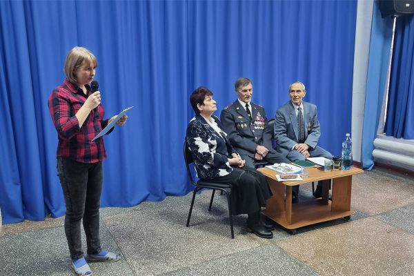 Праздничная программа к Дню защитников Отечества «Здравия желаем!» с участием ветеранов войны и труда Центрального района г. Новокузнецка в Новокузнецкой МО ВОС.