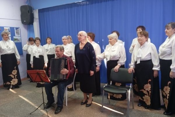 «Да здравствуй весна!», в гостях с концертной программой хор ветеранов «Лотос»