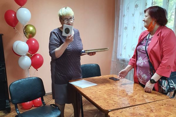 награждение Тынянской Зинаиды Викторовны, за участие в конкурсе «Не стареют душой ветераны»